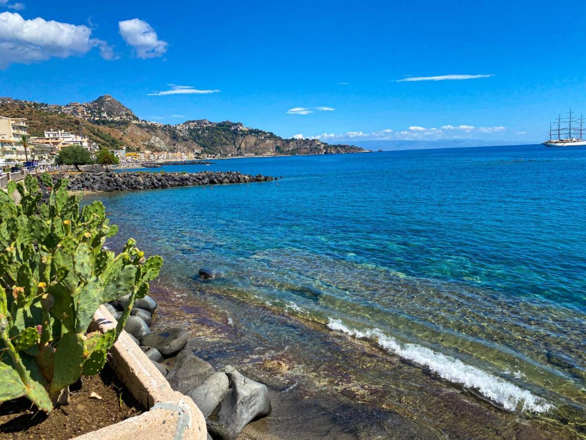 Alpha22 Apartment Giardini Naxos Ngoại thất bức ảnh