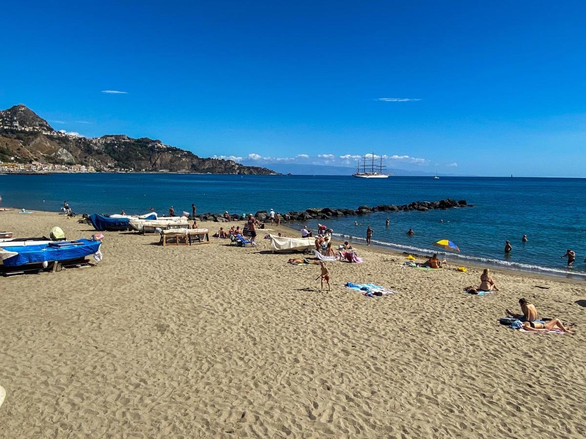 Alpha22 Apartment Giardini Naxos Ngoại thất bức ảnh